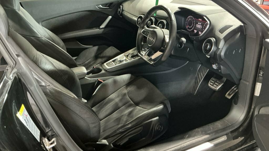 Audi TT 2.0 Tdi Ultra Sport 182 Bhp Red #10