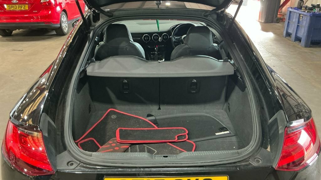 Audi TT 2.0 Tdi Ultra Sport 182 Bhp Red #8