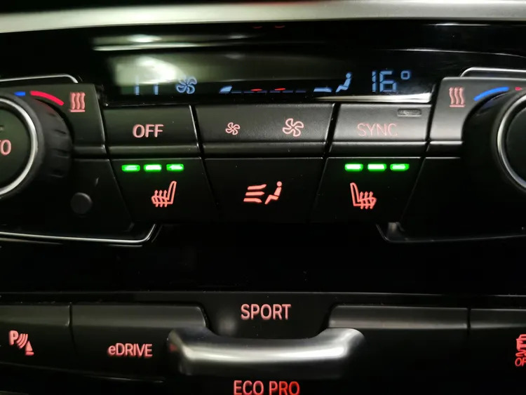 BMW 2 Series Active Tourer 220D Xdrive Luxury Step Beige #32