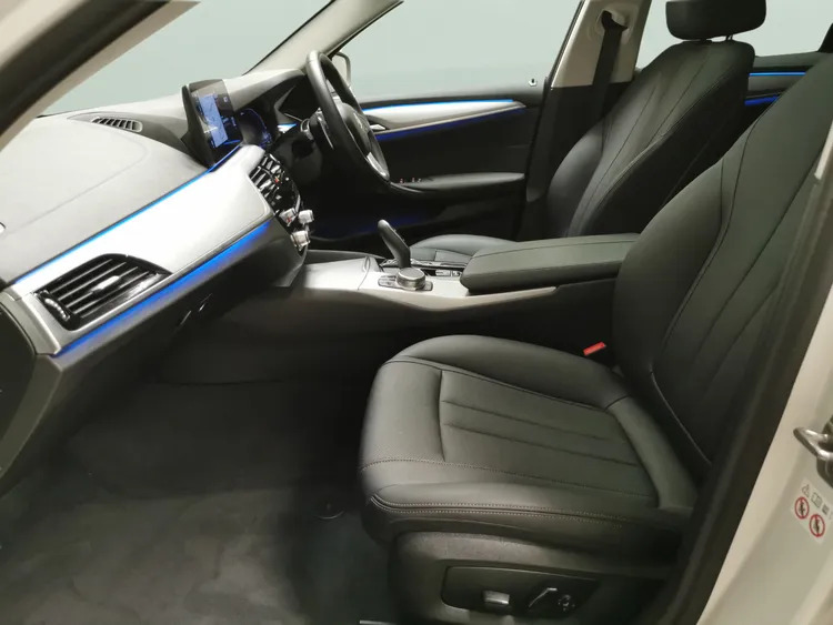 BMW 5 Series  Black #13
