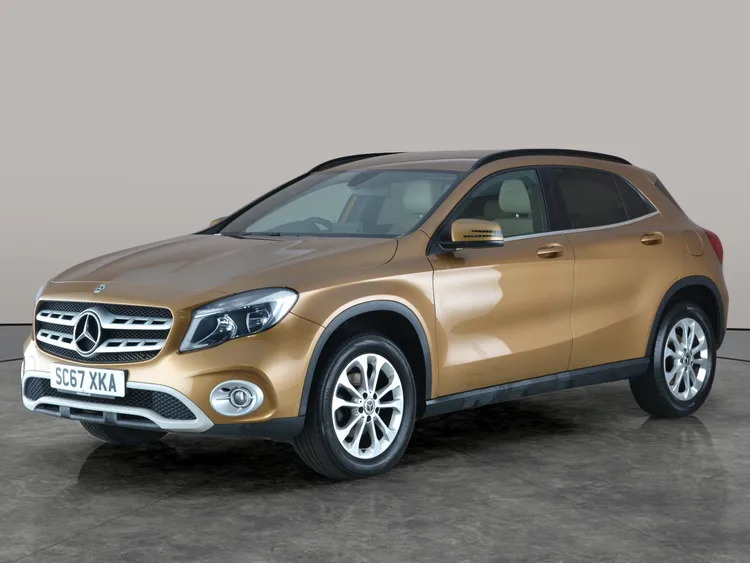 Mercedes-Benz GLA Class 2017 17 1.6  #1