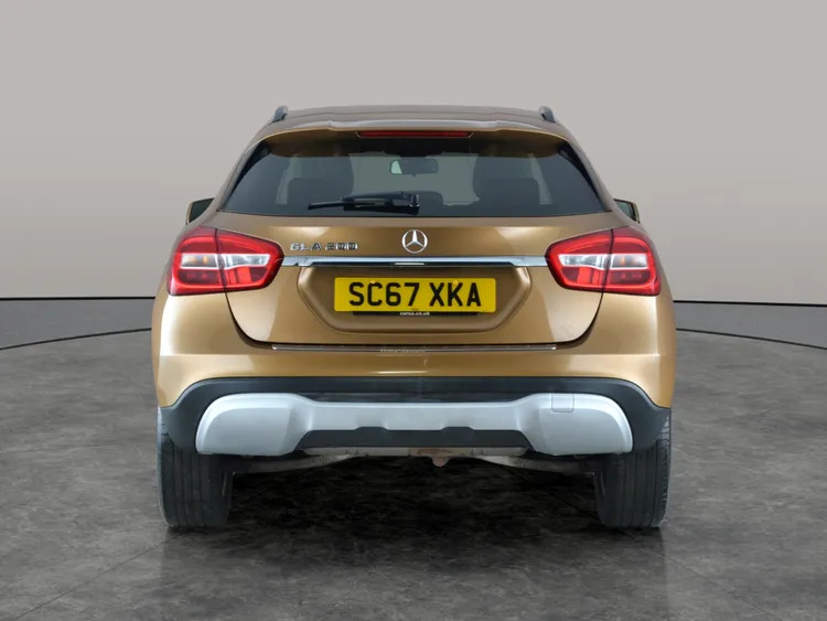 Mercedes-Benz GLA Class 2017 17 1.6  #6