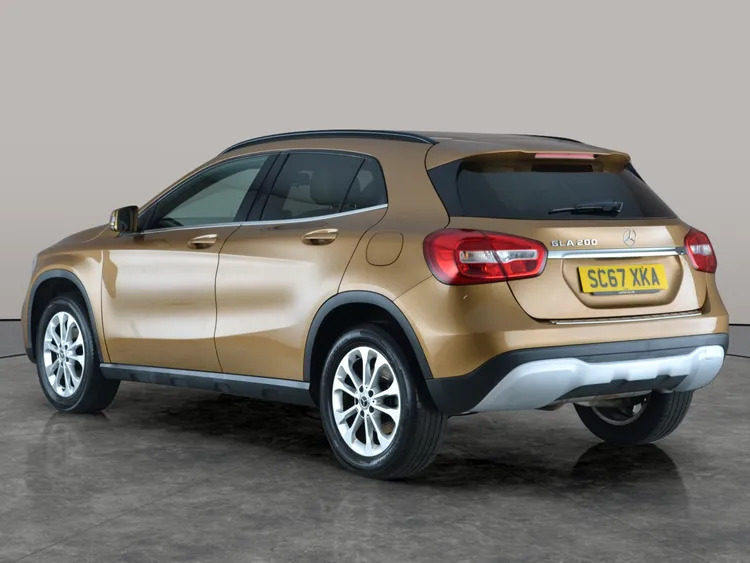 Mercedes-Benz GLA Class 2017 17 1.6  #7
