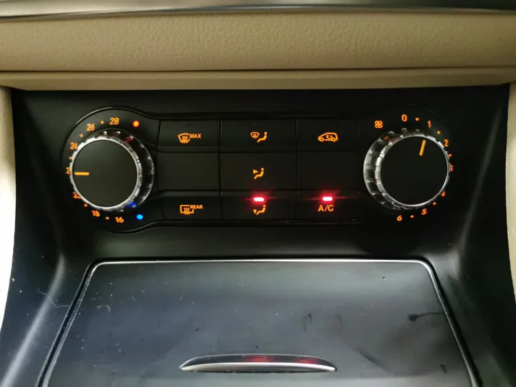 Mercedes-Benz GLA Class 2017 17 1.6  #30
