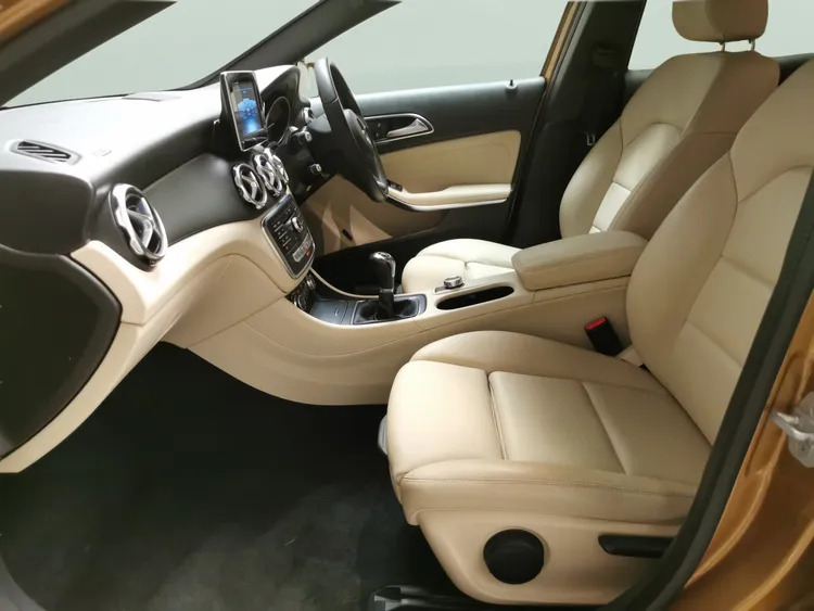 Mercedes-Benz GLA Class 2017 17 1.6  #14