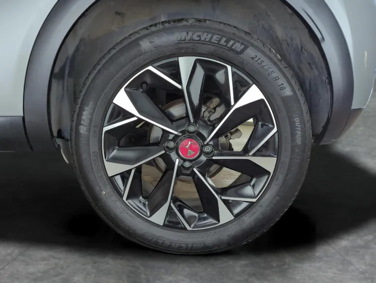 DS DS 3 1.2 Puretech 130 Performance Line Eat8 Grey #9