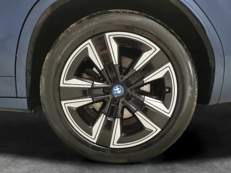 BMW iX3 M Sport Pro Black #9