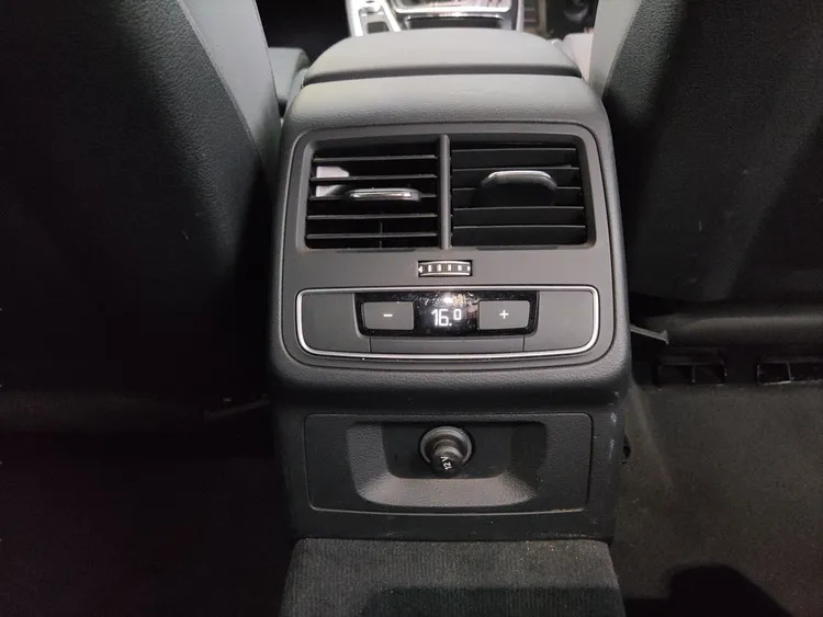 Audi A4 Avant 35 Tfsi Technik S Tronic White #25