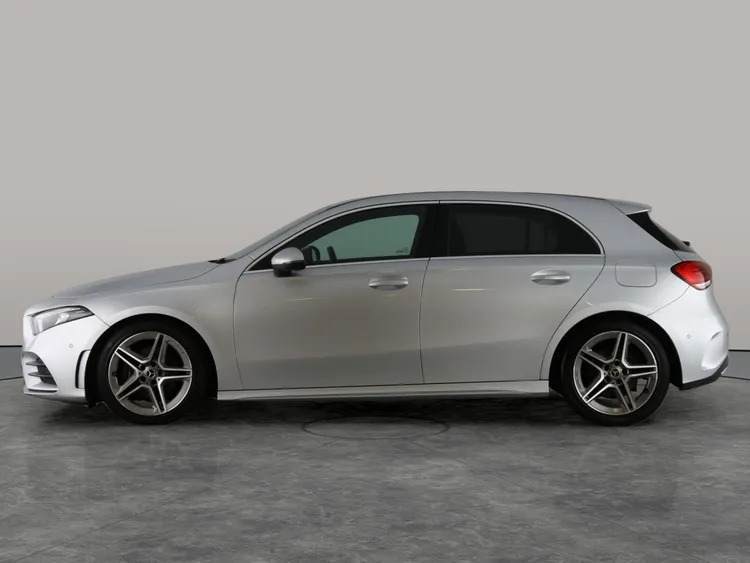 Mercedes-Benz A Class 1.3 A200 Amg Line Black #2