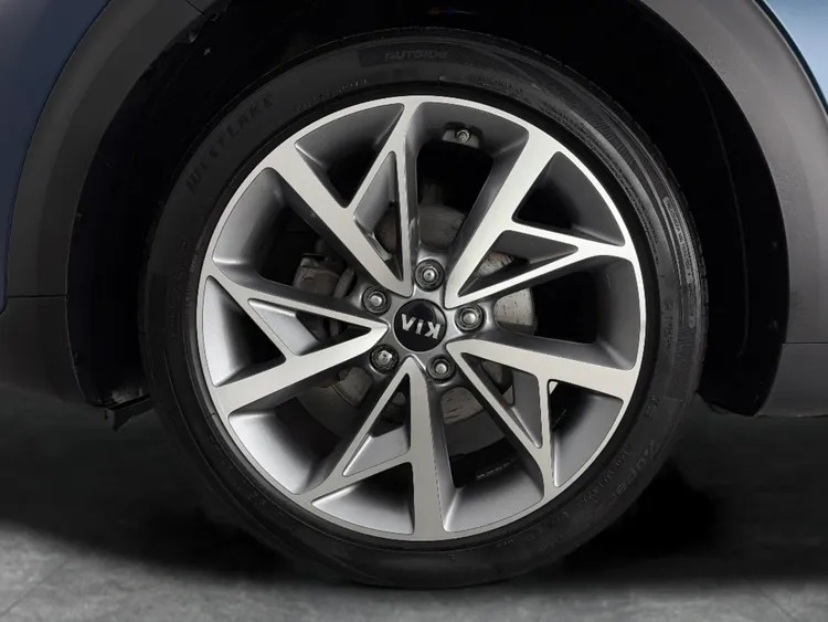 Kia Niro 2 White #10