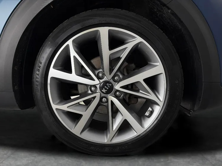 Kia Niro 2 White #11