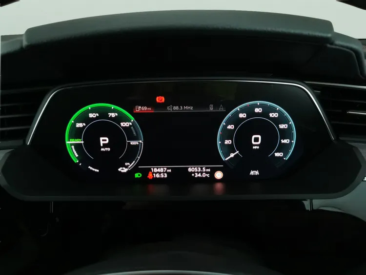 Audi Q8 e tron Audi 300Kw 55 Quattro 114Kwh S Line Grey #36