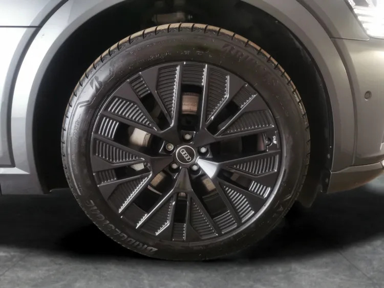 Audi Q8 e tron Audi 300Kw 55 Quattro 114Kwh S Line Grey #11