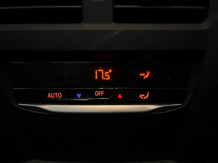 BMW 3 Series 320I M Sport White #23