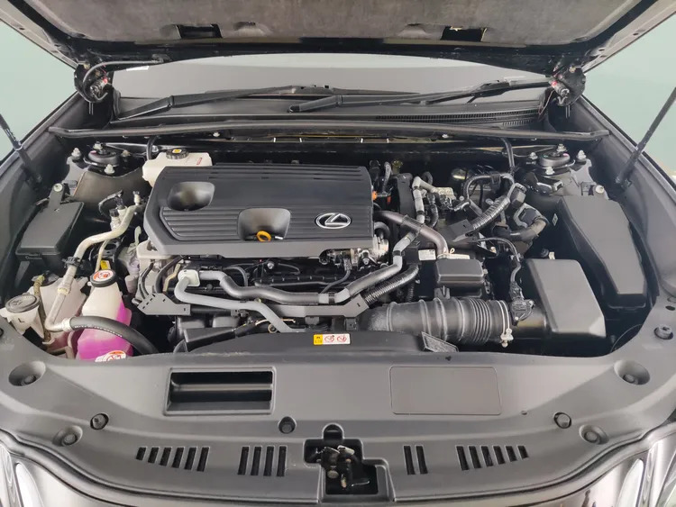 Lexus ES Lexus Es 2.5 Cvt Red #21