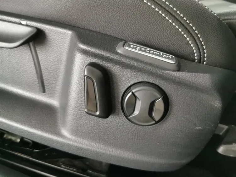 Volkswagen Passat Sel Grey #22