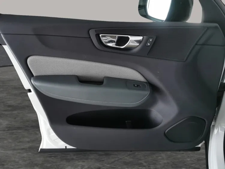Volvo XC60 2.0 B5 R-design Mhev Grey #16