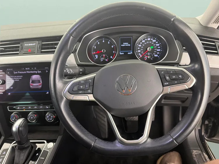 Volkswagen Passat 2.0 Tdi Evo Scr R-line Dsg White #23