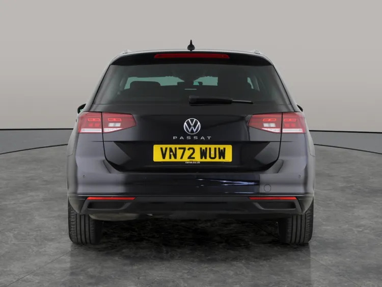 Volkswagen Passat 2.0 Tdi Evo Scr R-line Dsg White #6