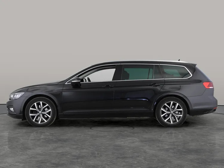 Volkswagen Passat 2.0 Tdi Evo Scr R-line Dsg White #8