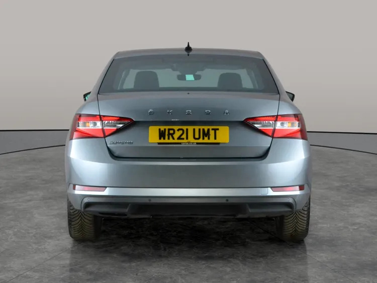 Skoda Superb 2.0 Tdi Cr 200 Sport Line Plus Dsg Red #6