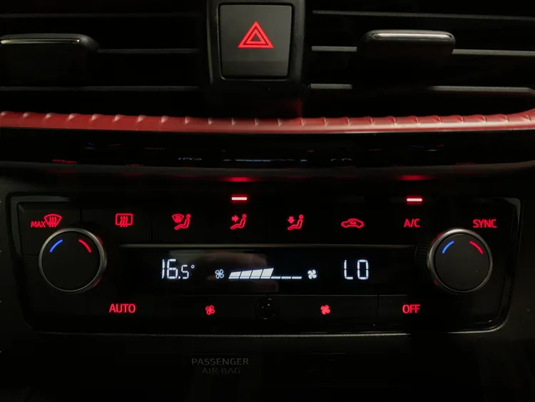 Seat Ibiza 1.0 Tsi 115 Xcellence Dsg Red #28