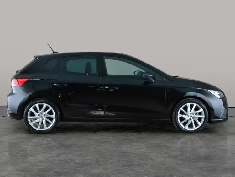 Seat Ibiza 1.0 Tsi 115 Xcellence Dsg Red #4