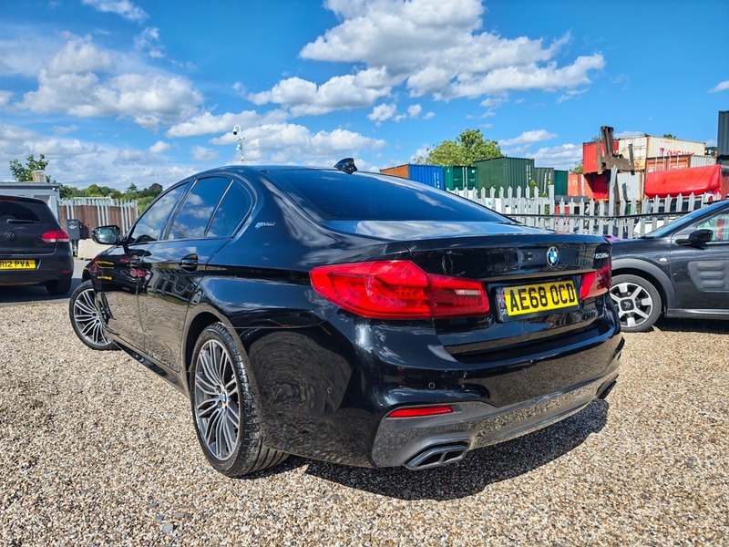 BMW 5 Series 530E M Sport Black #2