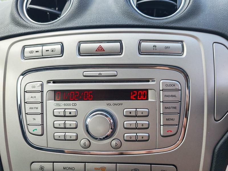 Ford Mondeo Hatchback 2.0 Zetec 200808 Silver #14