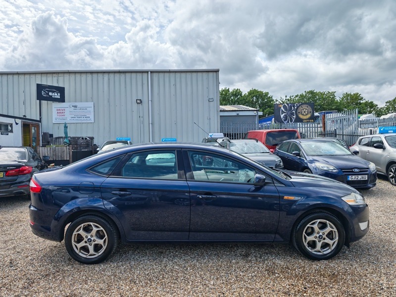 Ford Mondeo Zetec 145 Blue #6