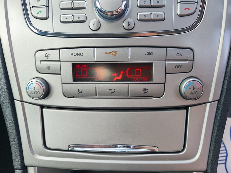 Ford Mondeo Hatchback 2.0 Zetec 200808 Silver #15