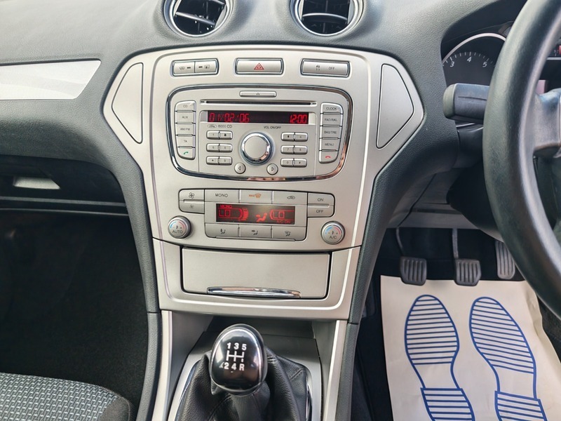 Ford Mondeo Hatchback 2.0 Zetec 200808 Silver #13