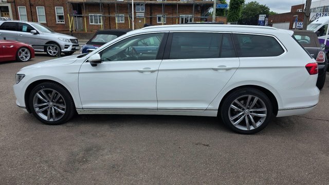 Volkswagen Passat 2.0 Tdi Gt Estate Dsg Euro 6 Ss 150 GD17DKA White #6
