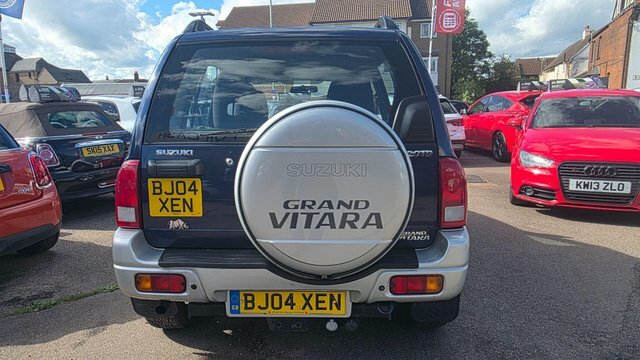 Suzuki Grand Vitara Hatchback Beige #7