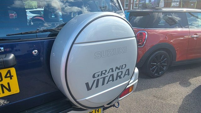 Suzuki Grand Vitara Hatchback Beige #33