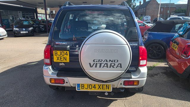 Suzuki Grand Vitara Hatchback Beige #8