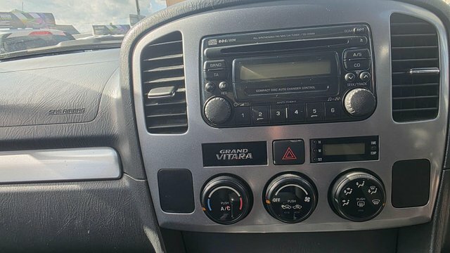 Suzuki Grand Vitara Hatchback Beige #14