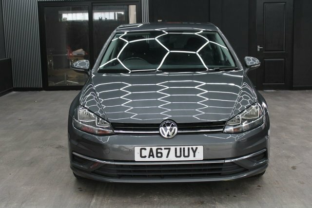 Volkswagen Golf 1.6 Tdi Se Nav Hatchback Dsg Euro 6 S CA67UUY Grey #2
