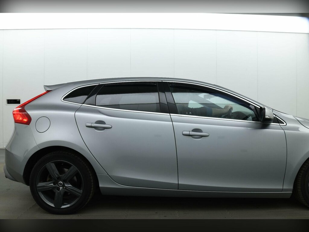 Volvo V40 1.5 T3 Gpf R-design Nav Plus Euro 6 Ss Silver #5