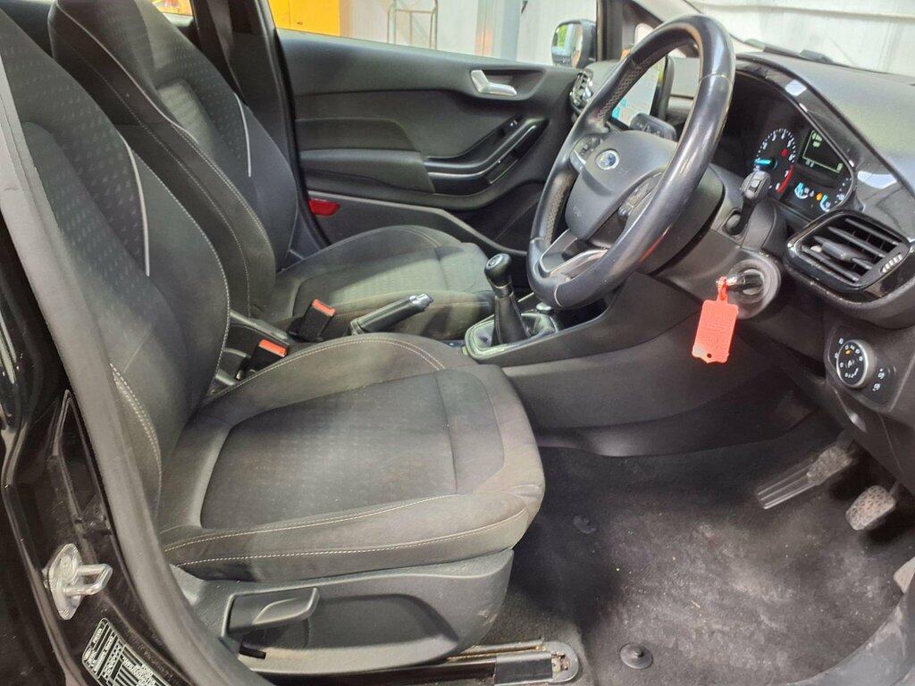 Ford Fiesta 1.1 Ti-vct Zetec Euro 6 Ss MC18NJV Black #4