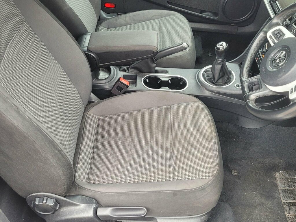 Volkswagen Beetle 2.0 Tdi Yellow #9