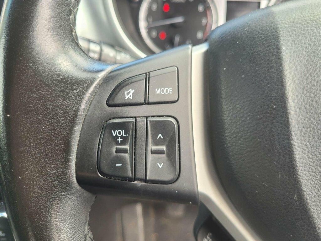 Suzuki Vitara Suv White #13