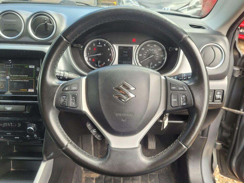 Suzuki Vitara Suv White #12