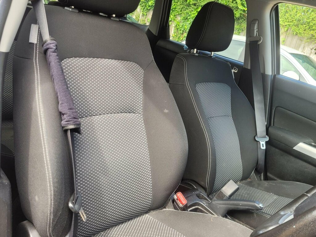 Suzuki Vitara Suv White #8
