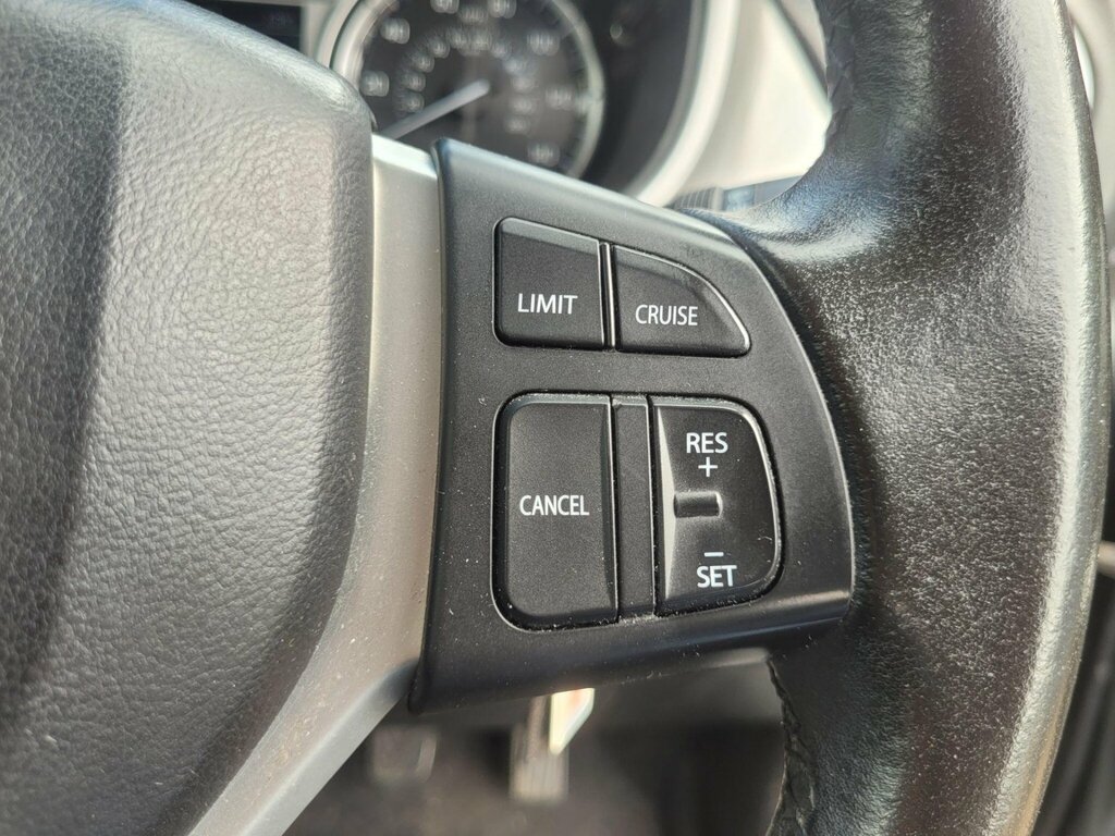 Suzuki Vitara Suv White #14