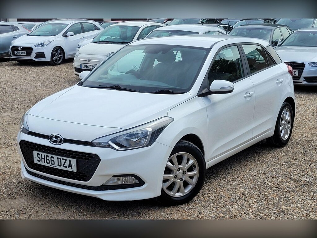 Hyundai I20 1.2 Se Euro 6 SH66DZA White #2