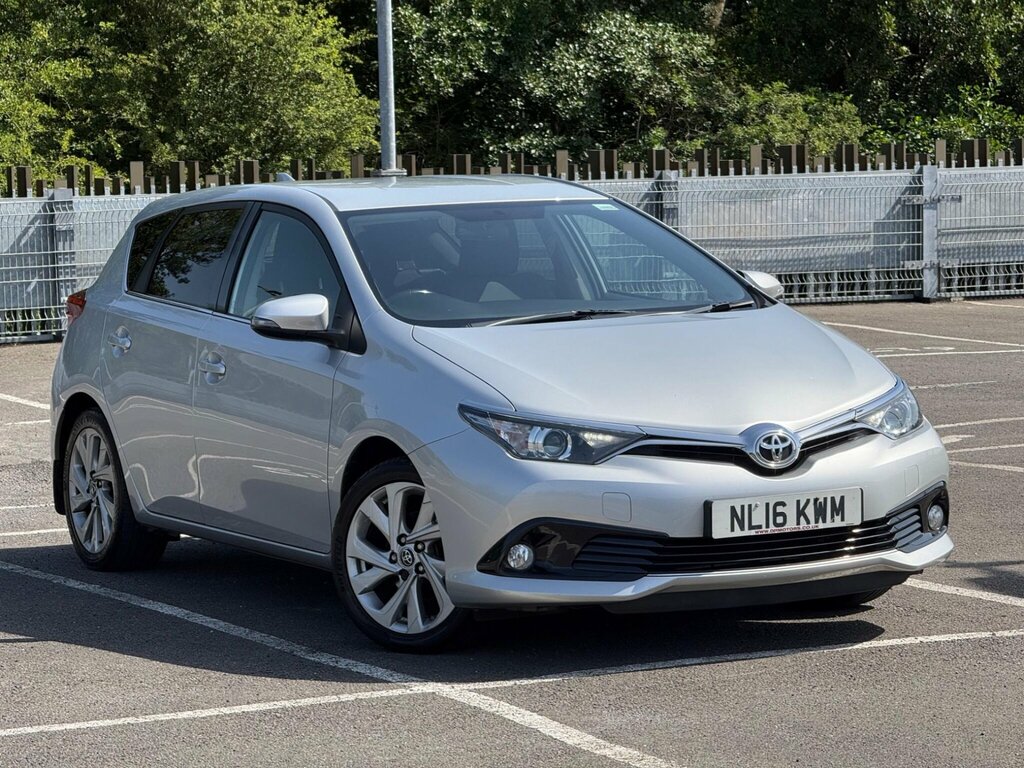 Toyota Auris 1.2 Vvt-i Design Euro 6 Ss NL16KWM Silver