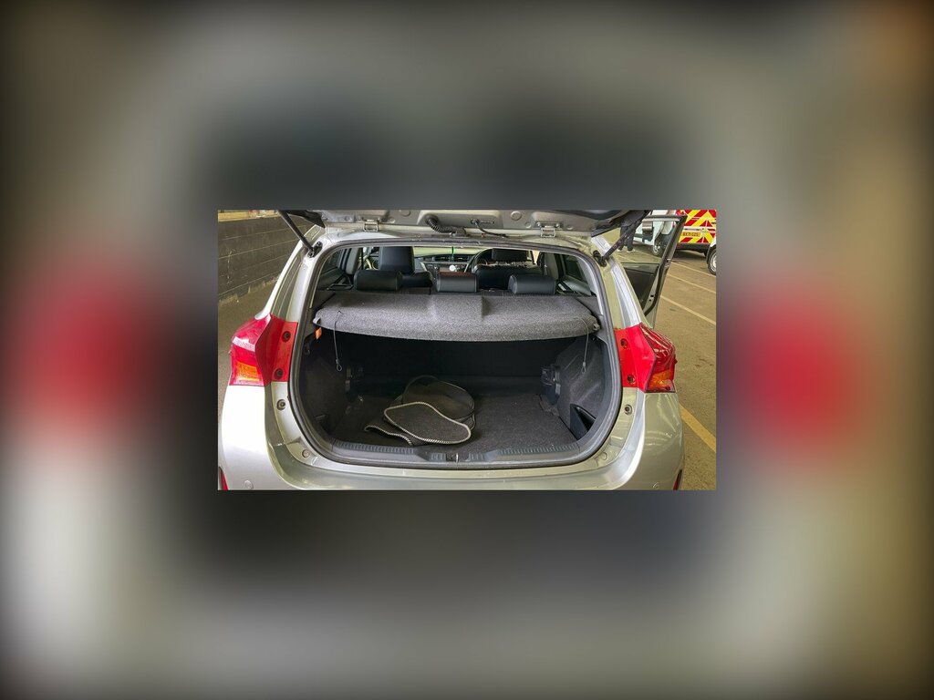 Toyota Auris 1.6 V-matic Excel Euro 5 Grey #3