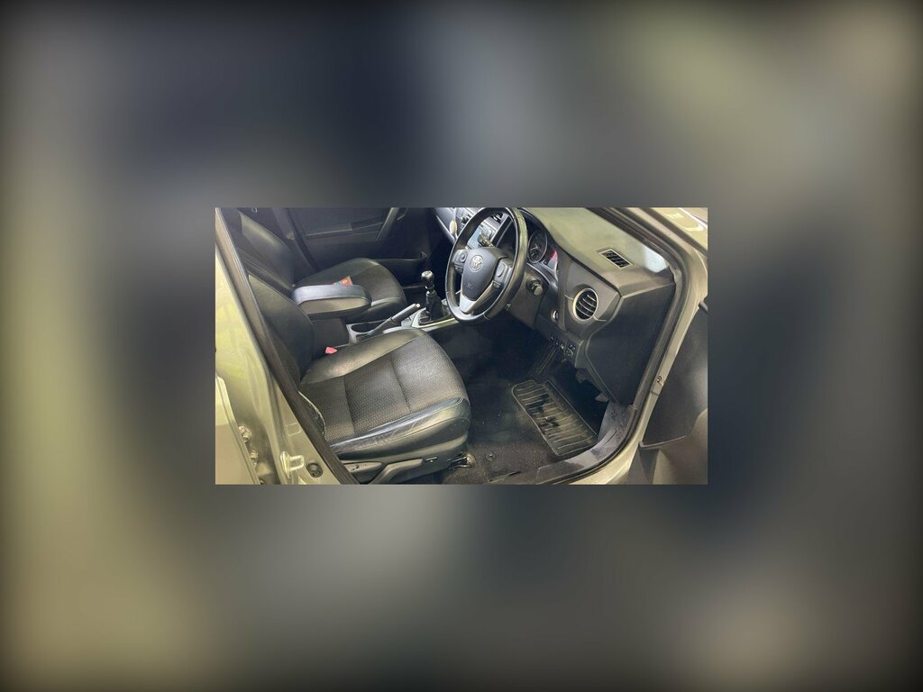 Toyota Auris 1.6 V-matic Excel Euro 5 Grey #5