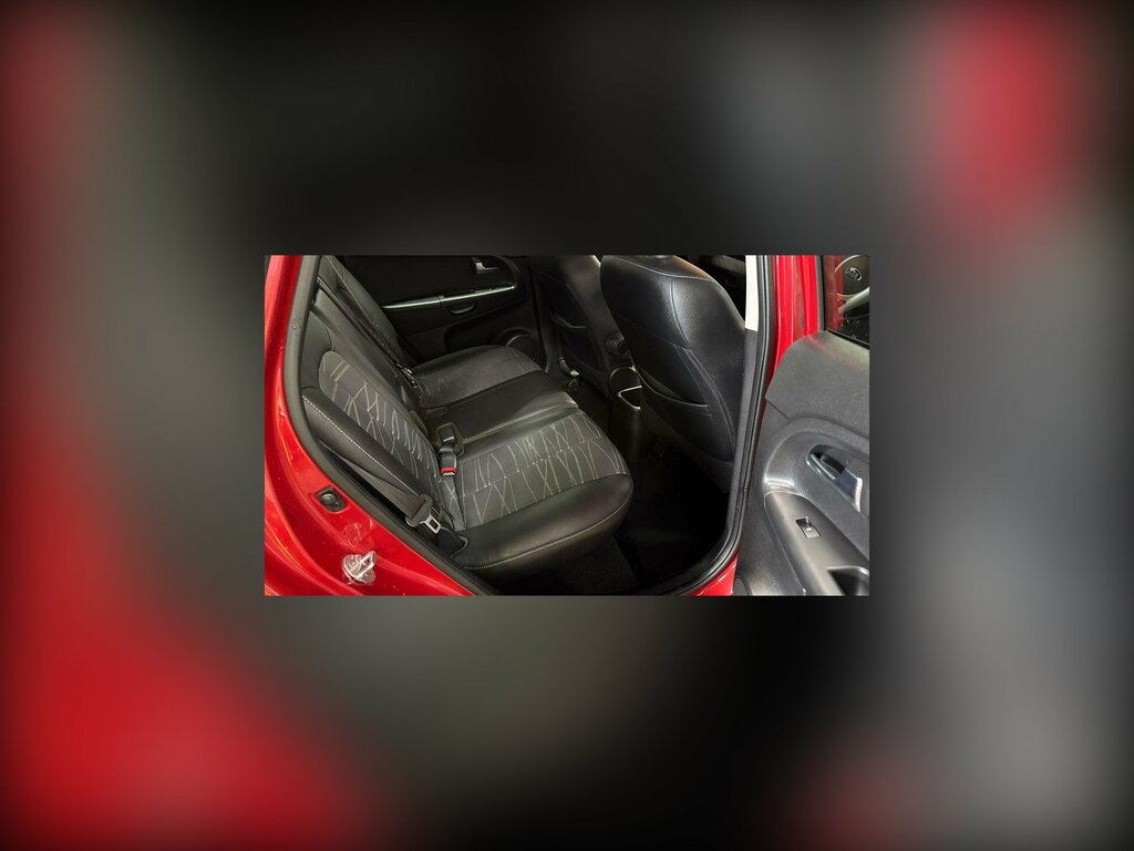 Kia Venga 1.6 3 Euro 6 Red #4